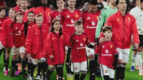 “奥运女排冠军重返赛场备战季后赛，关键助手李盈莹不幸遇伤”