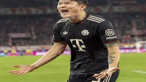 “B费公开：去年夏季接到其他球队邀请，与曼联商讨转会可能”